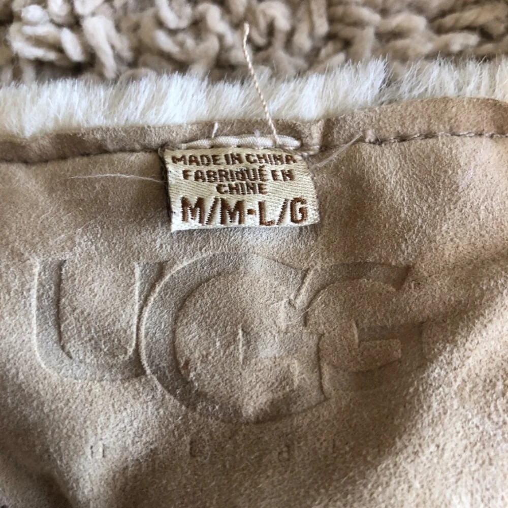 Ugg skirt size Large Eskimo furr